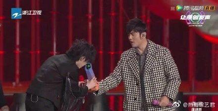 出道和现在的对比周杰伦,出道22年