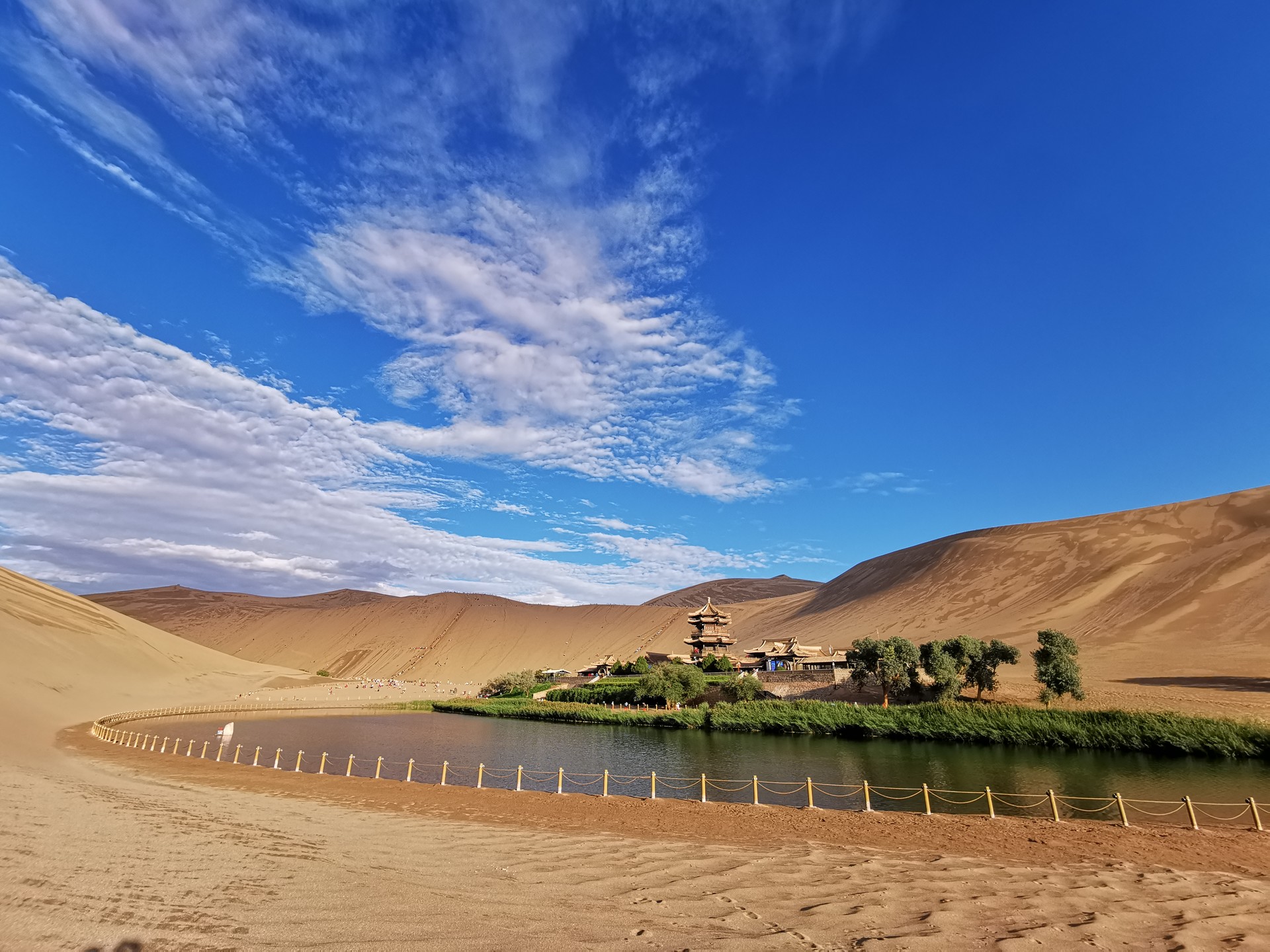 月牙泉沙漠现状,月牙泉为啥被称为沙漠第一泉