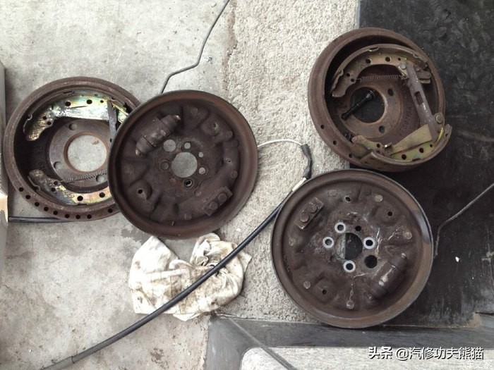 桑塔纳3000后轮鼓刹改碟刹,桑塔纳后轮鼓刹改碟刹教程