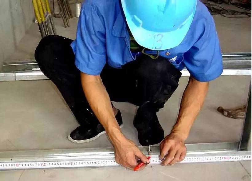 轻质隔墙底部导墙要求及规范,轻质隔墙施工国家规范要求