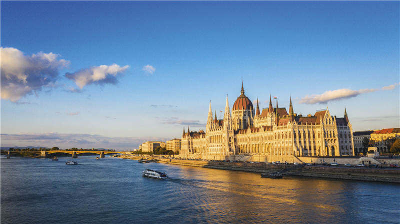 维也纳到布达佩斯怎么走,从维也纳到布达佩斯多少公里