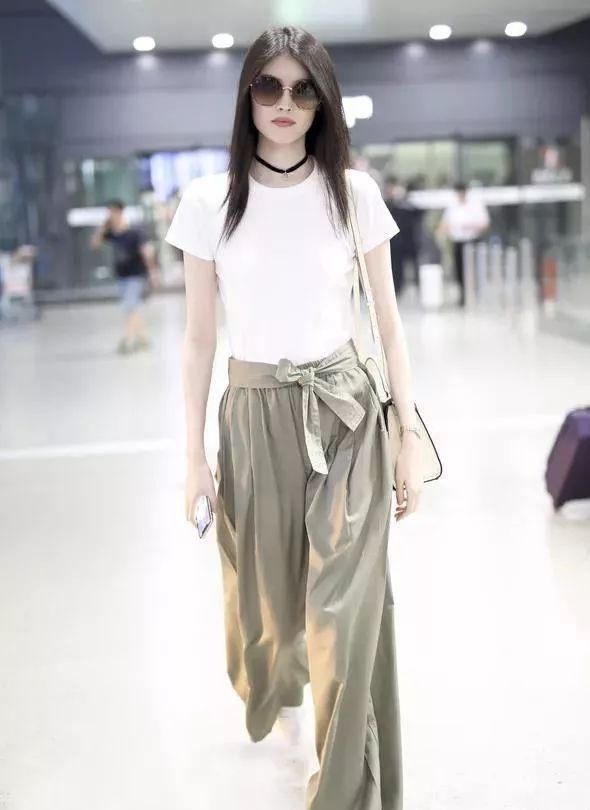 倪妮毛晓彤撞衫,倪妮毛晓彤红毯斗艳