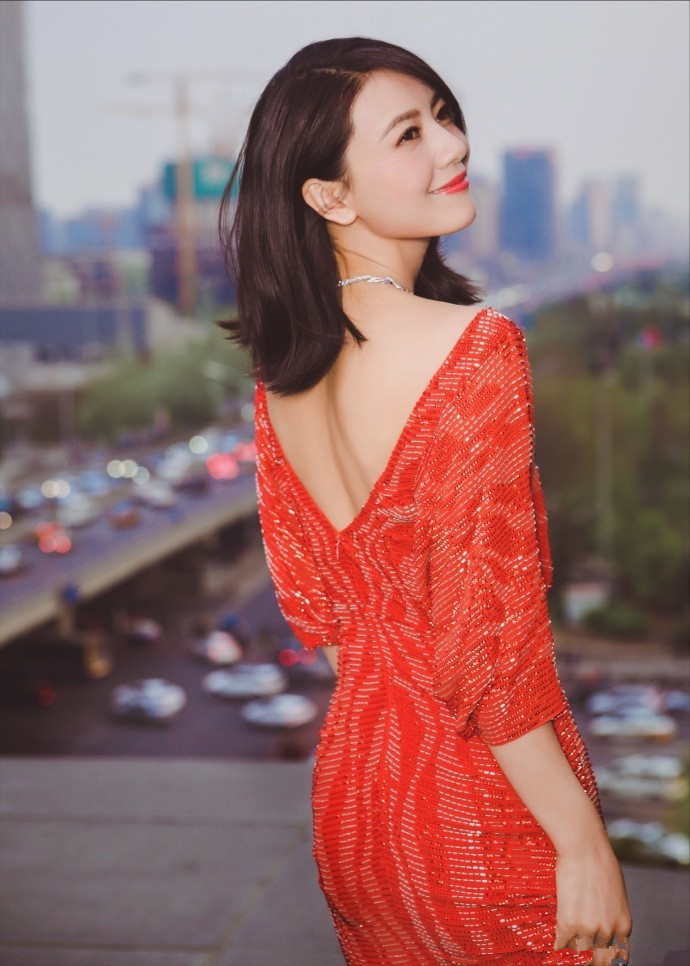 脸上有痣的女生都非常漂亮,脸上有痣的女人天生就是大美人