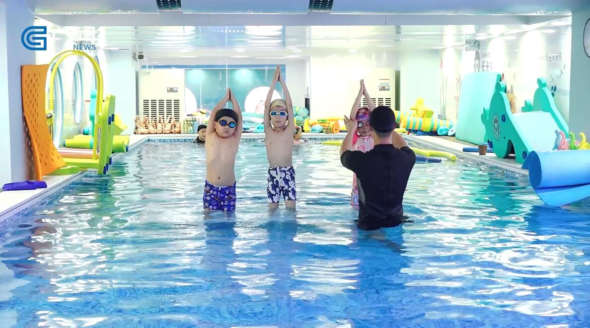 山东直通车报道山东电视台播出—卡米熊国际亲子游泳俱乐部