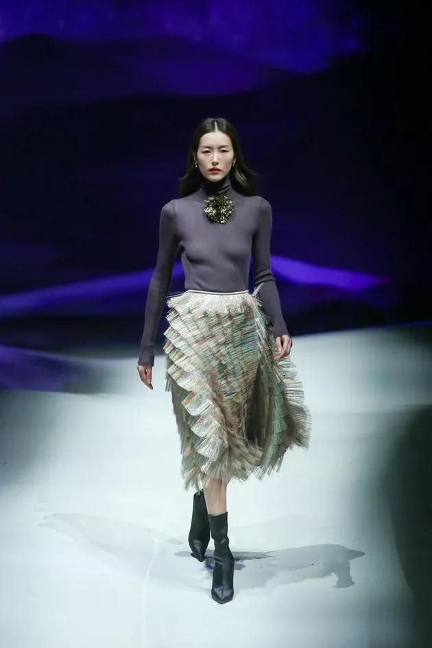 閤而不同，地素时尚借敦煌文化讲了个现代故事