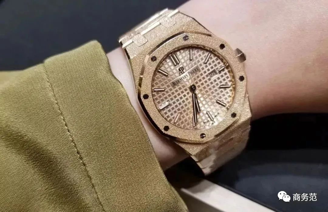 现在大家还买奢侈品吗,为什么现在大家喜欢买奢侈品