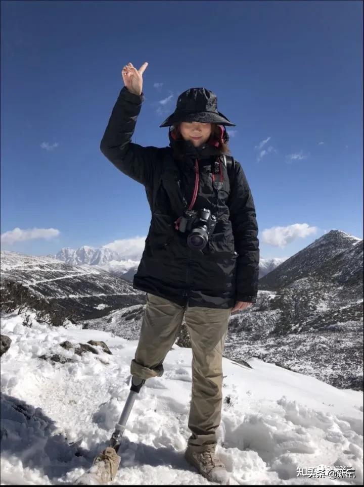 连​她也要被质疑靠腿炒作？