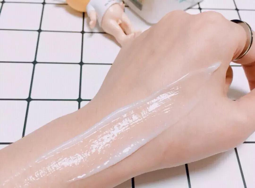 小红书推荐平价好用粉底液,小红书点赞上万有用吗