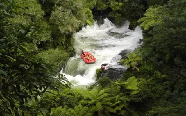 云南漂流胜地,云南龙川江漂流景点