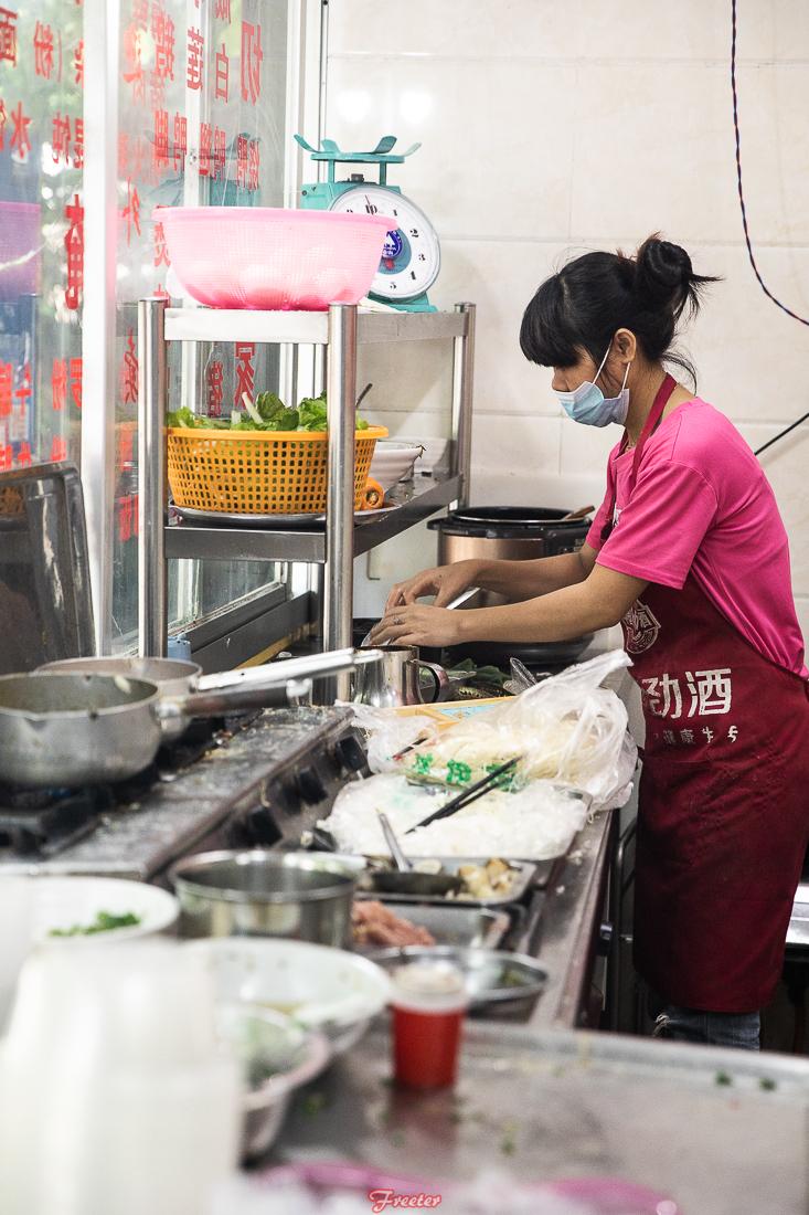 默默无闻12年的大排档，竟凭一碗“糟粕醋伊面汤”出圈？