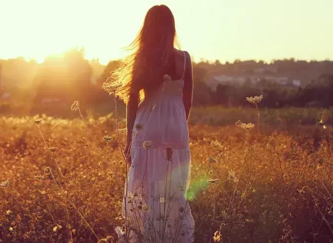 吃蘑菇中毒出现幻觉的人自述,精神分裂症患者自述产生幻觉