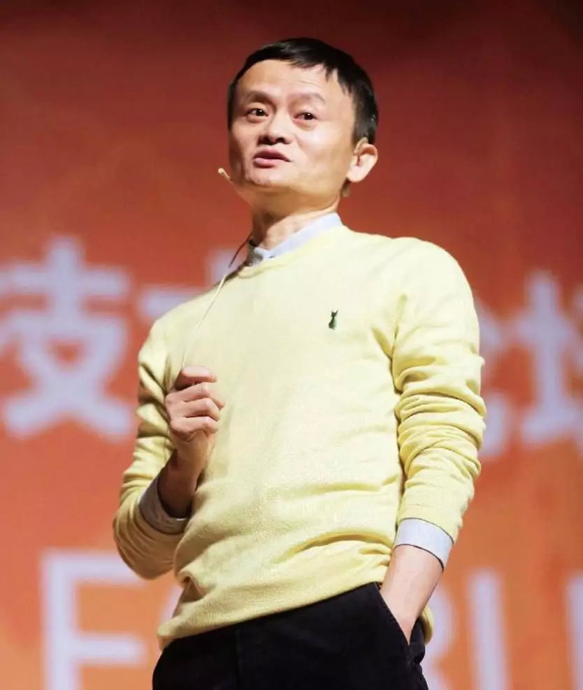 岳云鹏和郭德纲岁数差不多,哪一年岳云鹏14岁郭德纲26岁