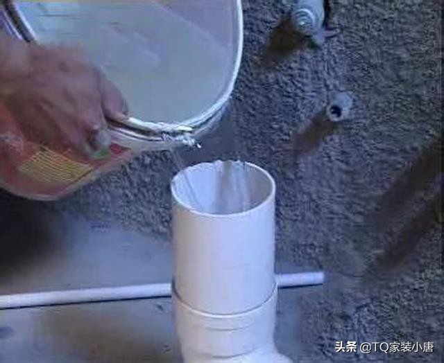 新房装修厕所水管安装,装修水管安装多少钱一米