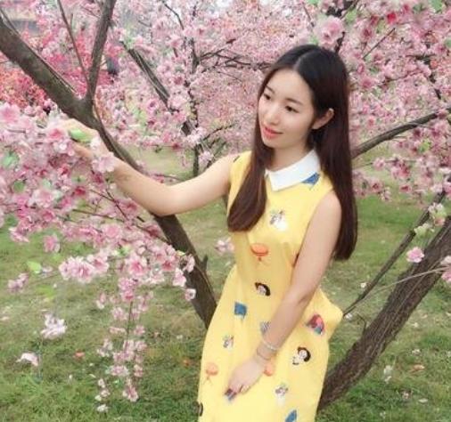 补课被叫停后，新兴行业应运而生，为避免中考分流妈妈豁出去了