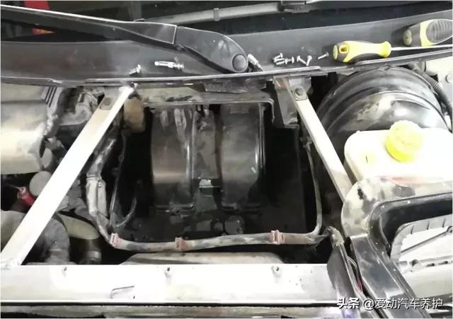 空调清洗蒸发箱一般在何时清洗,空调臭清洗蒸发箱能彻底解决吗