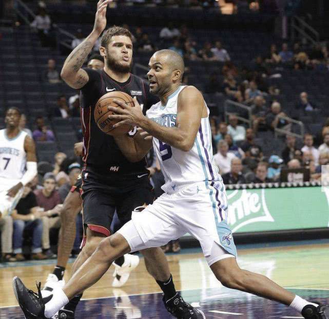 “唯快不破”帕克曾是内线之王，法国跑车接班邓肯开创先河