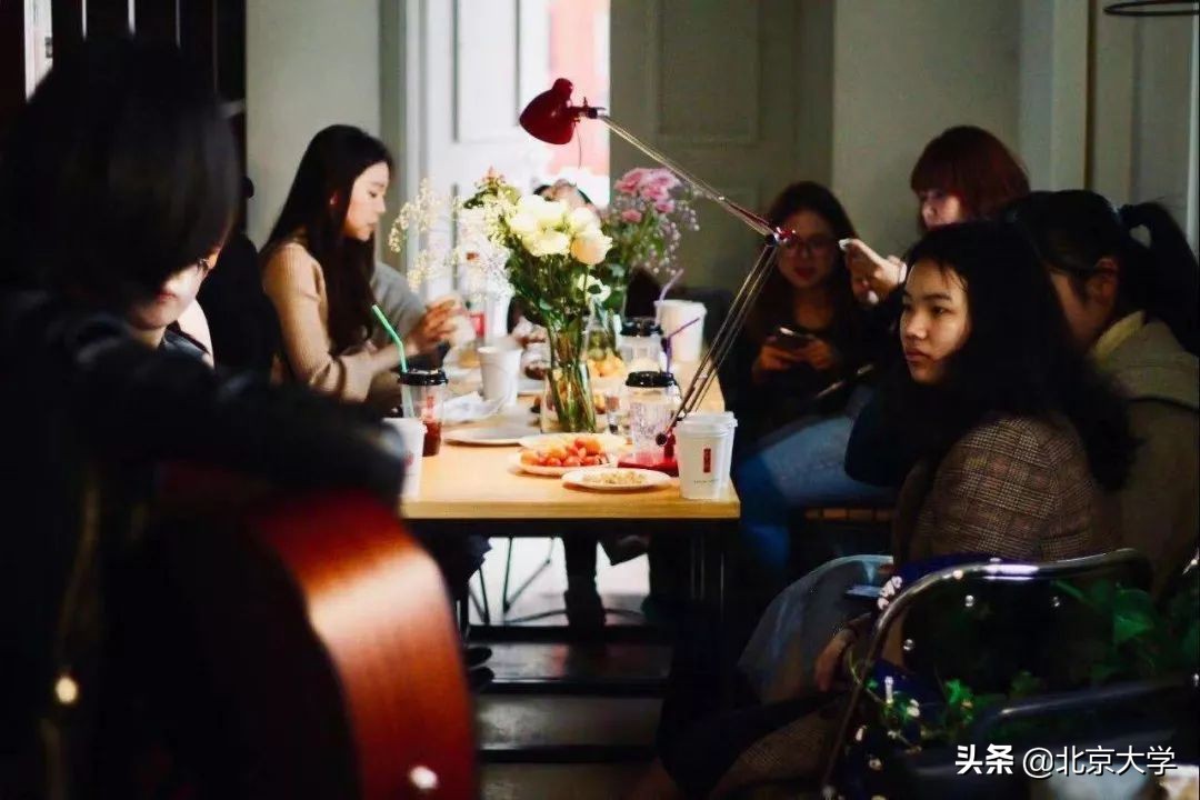 北大学校是怎么建的,感受一下北大校园