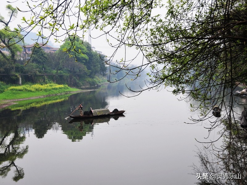 乐山五通桥小西湖美食广场,乐山小西湖