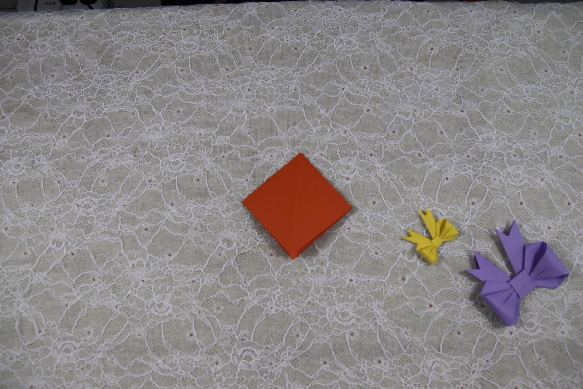 蝴蝶结的折法又小又好看不用剪刀,蝴蝶结折法简单不用剪刀