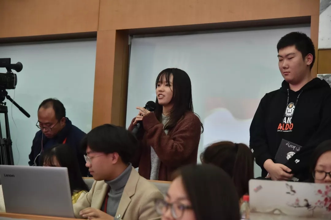 人民大学宣讲会视频,人民大学抢话筒视频