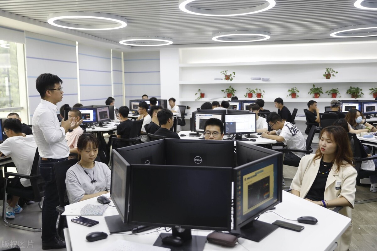 面对人工智能如何选择职业,面对人工智能我们应该怎么做