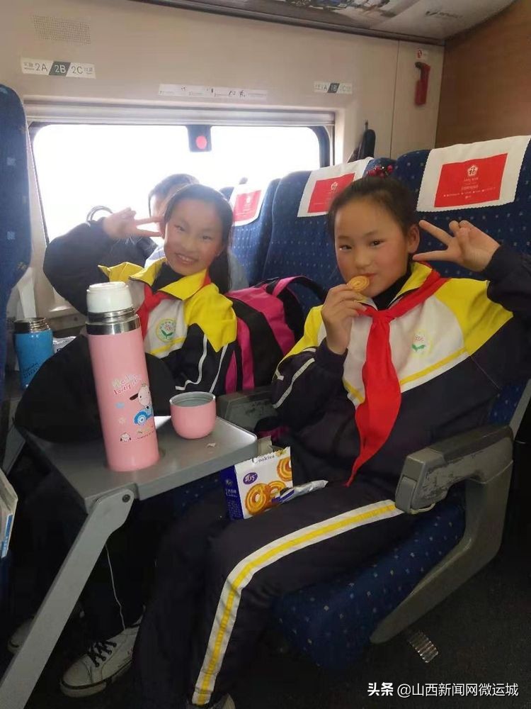 今日西关学子赴京展风采昔日临猗知青车站献爱心