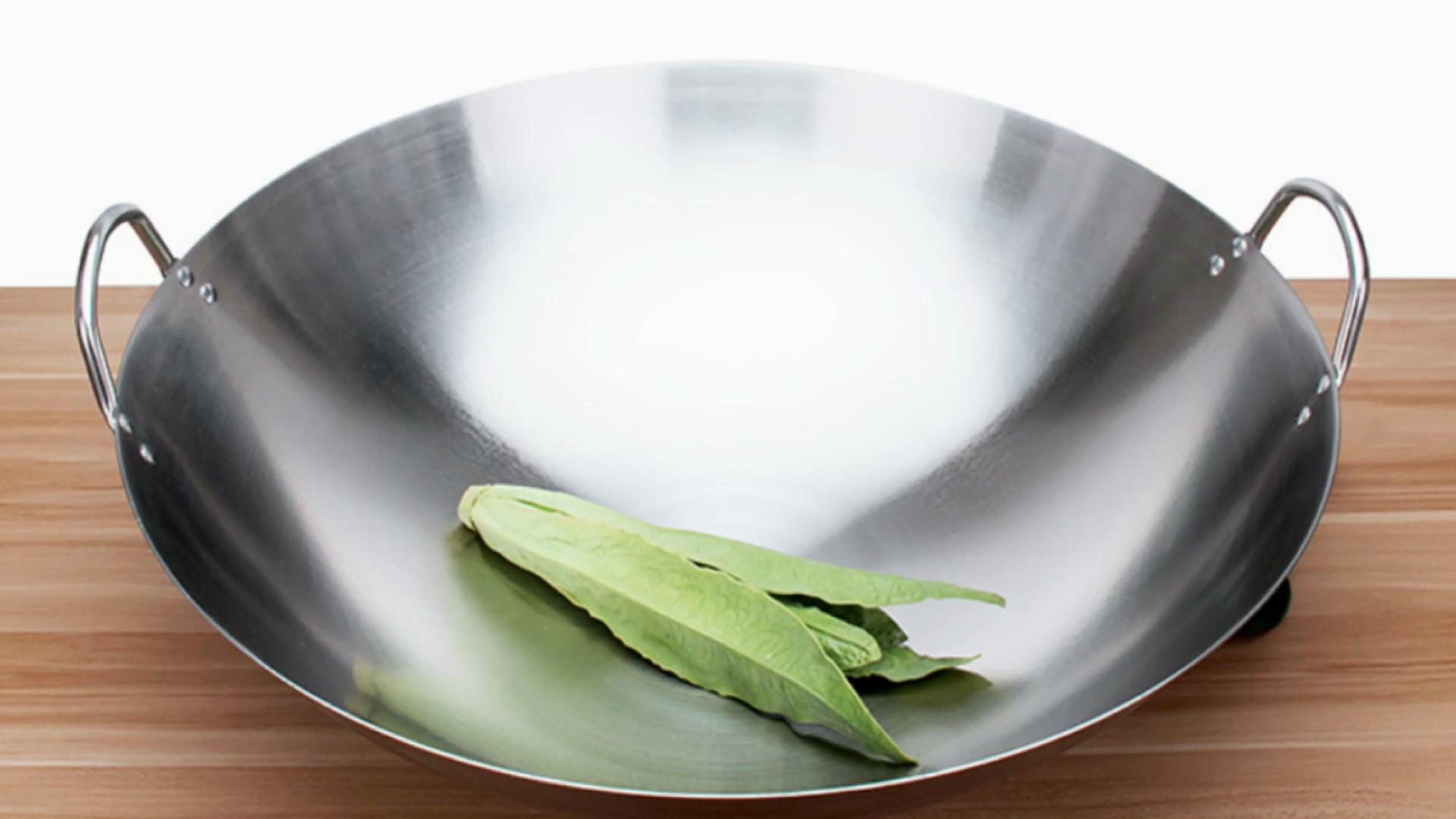 新铁锅千万别直接烧,等于吃掉了涂层,大厨正确开锅不生锈不粘锅