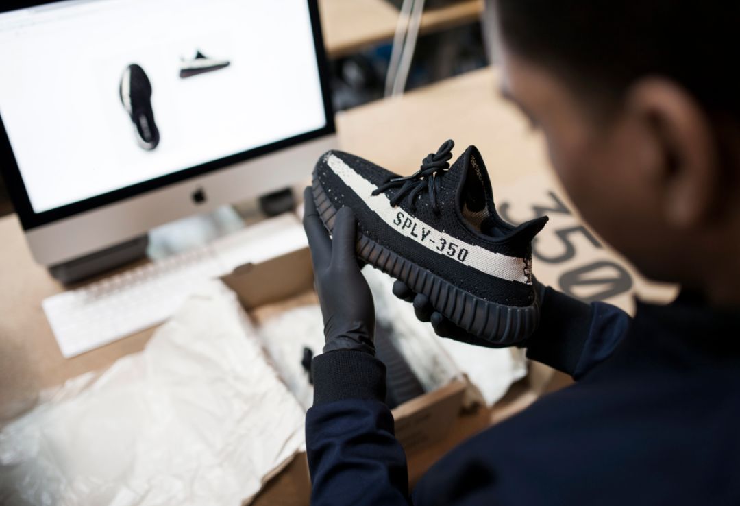 问：旗舰店不支持虎扑验货是心虚了吗？