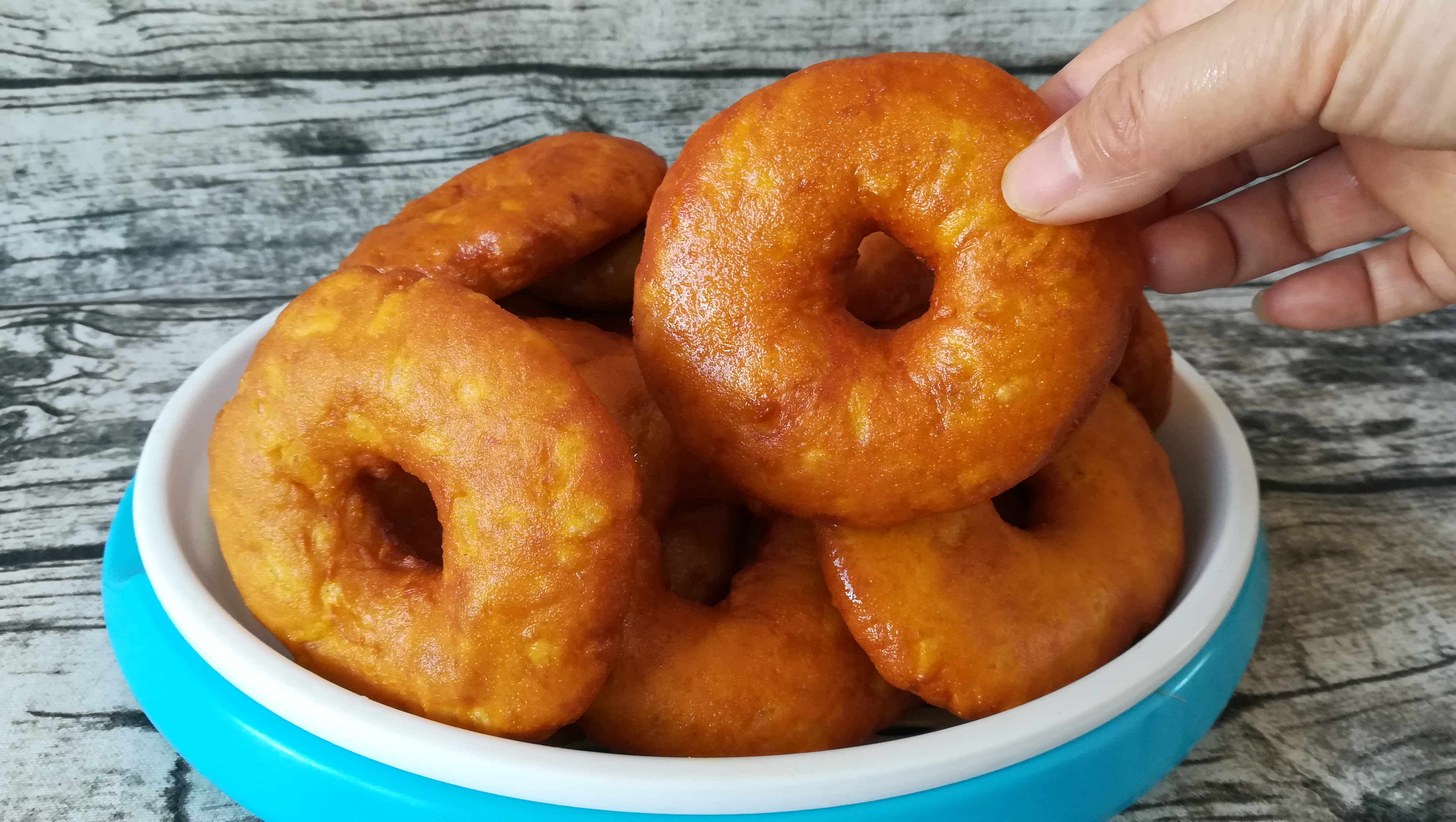 家里剩的面条新奇吃法,家里吃剩的面条