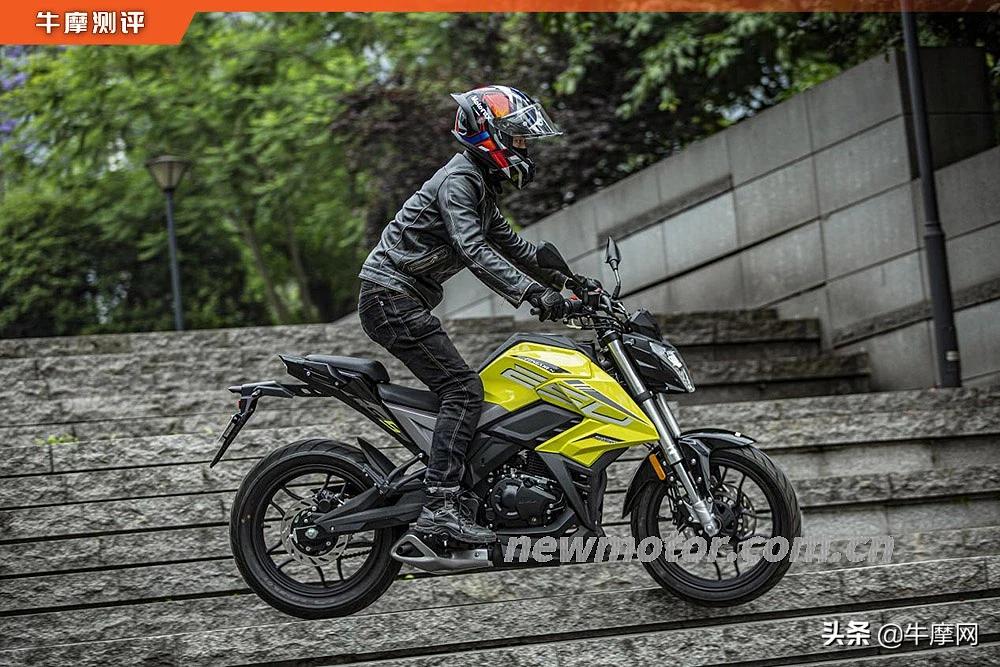 250r评测,潮流非凡城市潮物