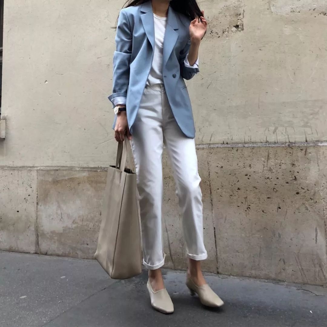 elborndoris穿搭博主,elborn素色穿搭