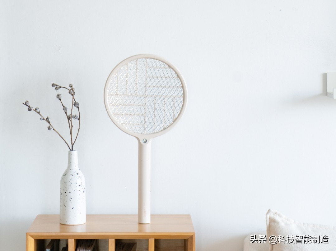 电蚊拍电击蚊子全过程,电蚊拍功率多大能电死蚊子