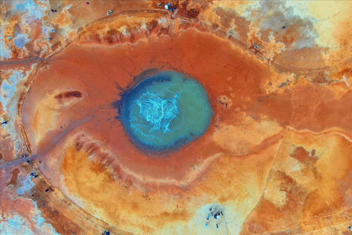 青海恶魔之眼航拍,青海恶魔之眼形成的原因