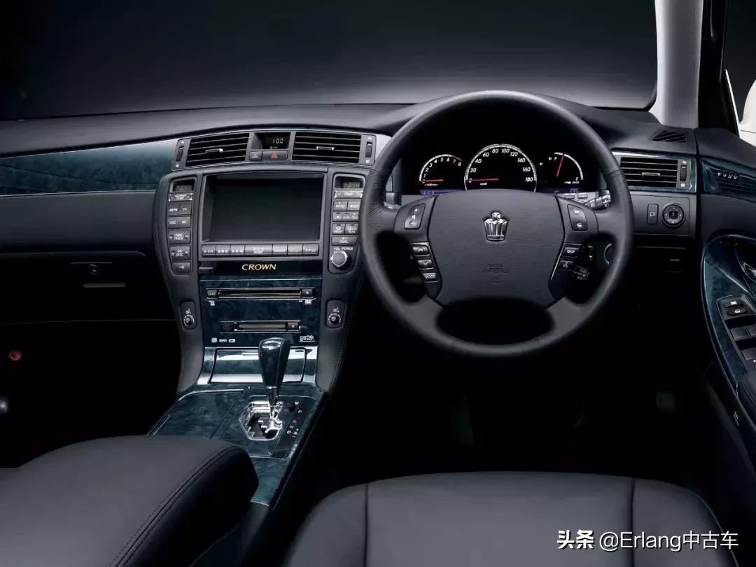 情怀皇冠最经典的12代,全新十六代丰田皇冠