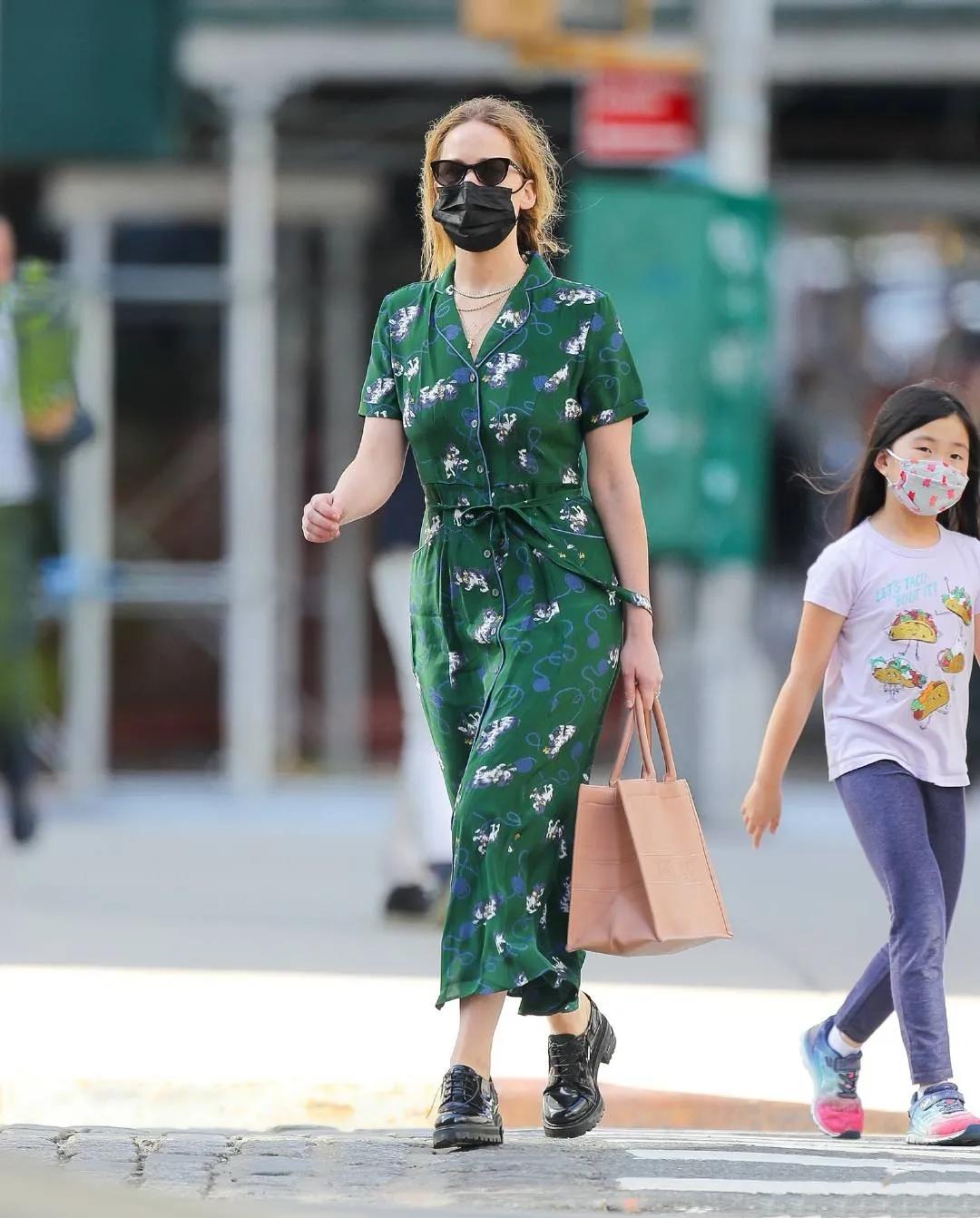 今年秋季流行的乐福鞋,秋季穿的乐福鞋