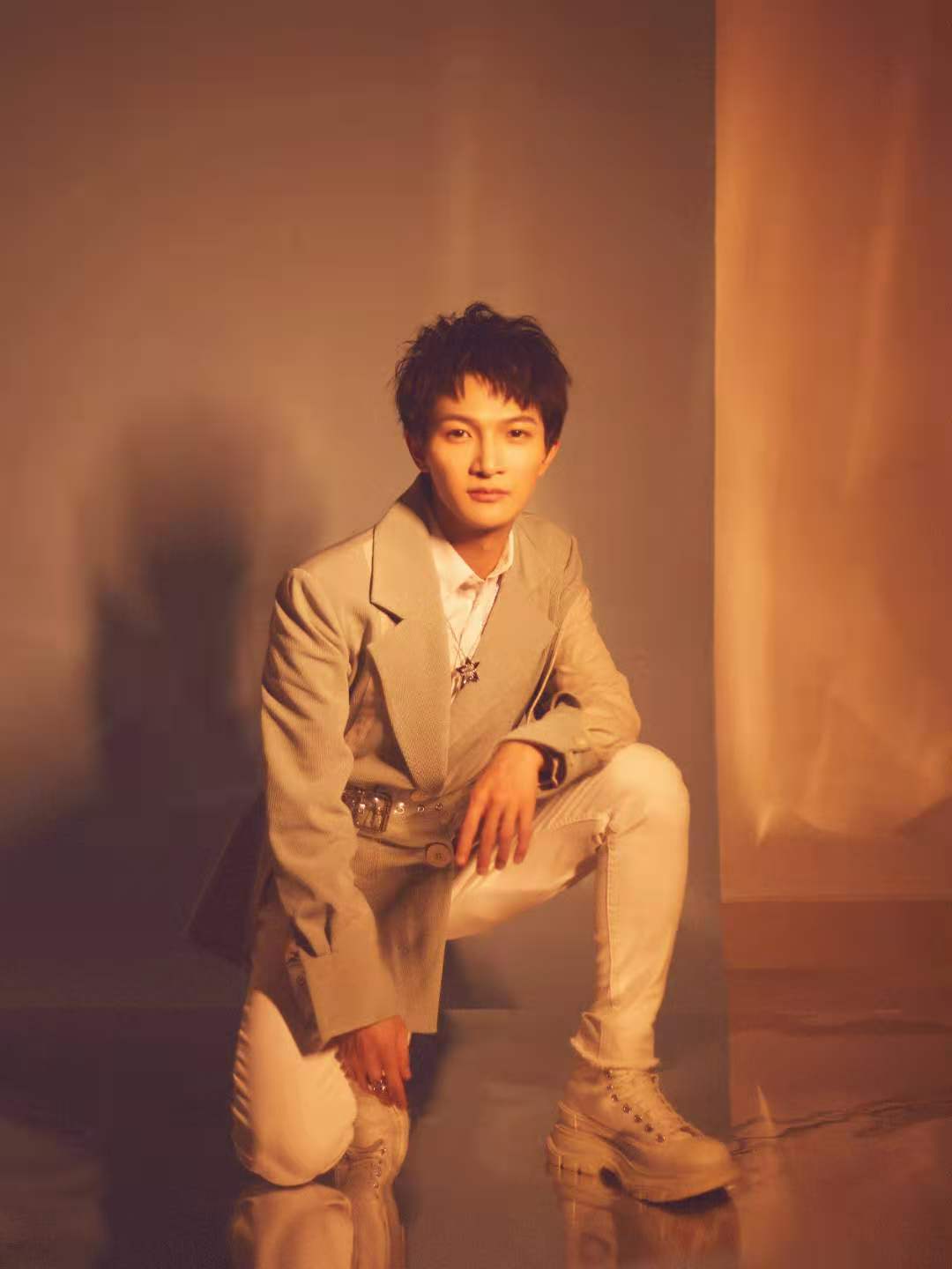 邓超陈赫鹿晗退出跑男真实原因,鹿晗热巴陈赫邓超合影