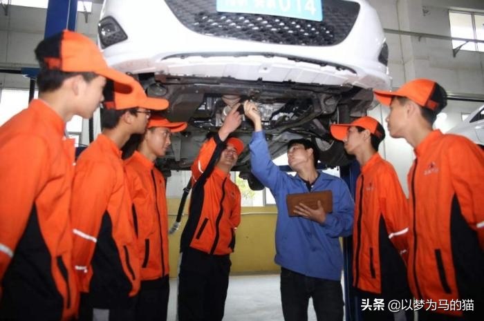 大专就业率高的5类专业工资高,专科毕业后好就业工资高的专业