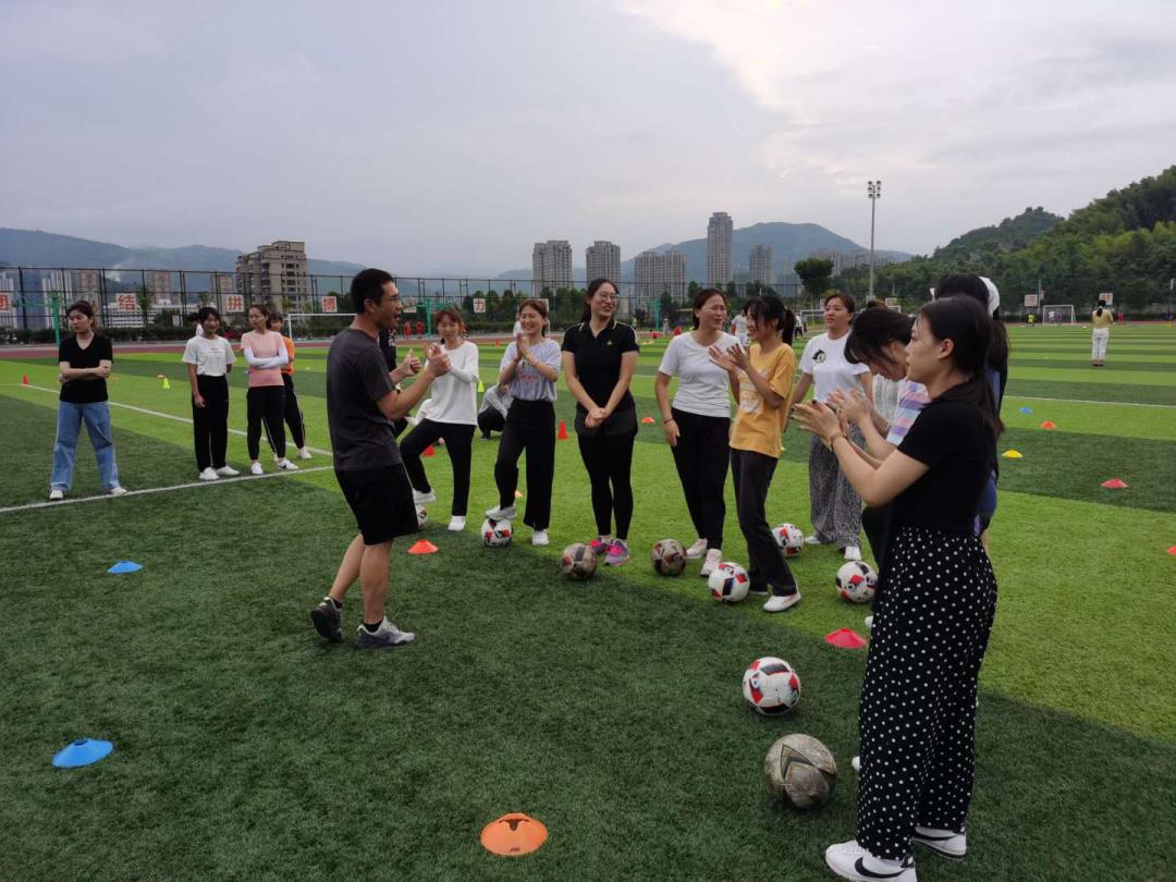 悦动足球、“足”够快乐——福鼎市2020年全市校园足球教练员培训（幼儿园专场）第6天