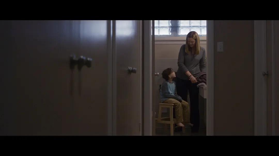 疯狂男人囚禁女孩7年，越看越窒息越揪心，真事改编的电影