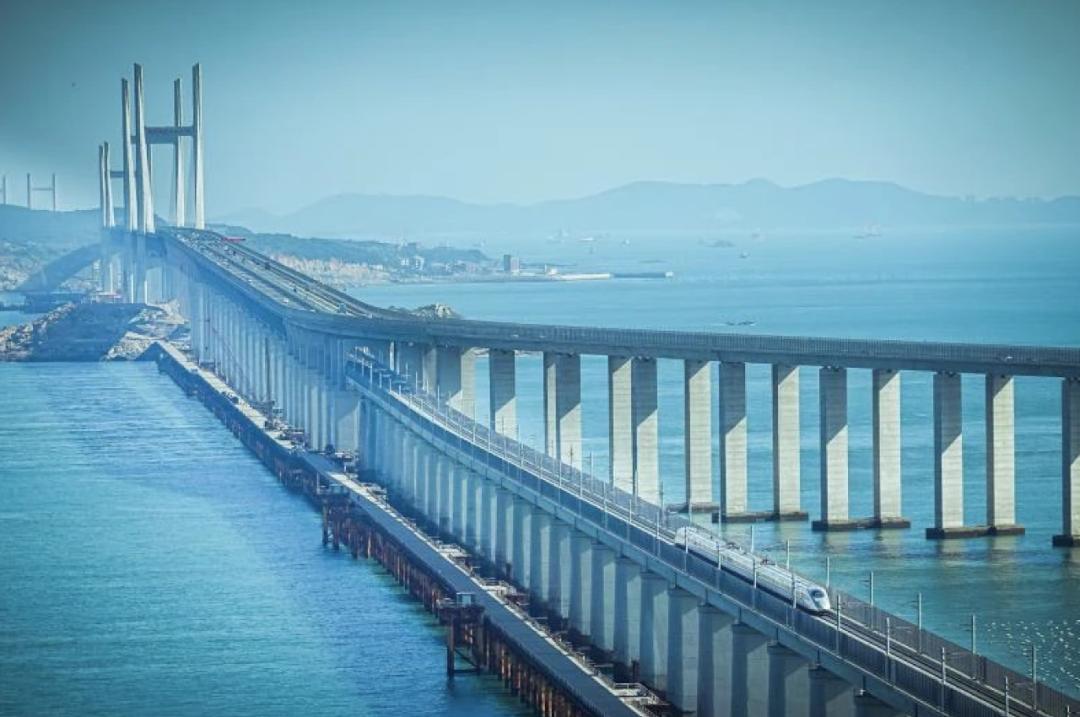 台青在这列动车上高歌，今天，平潭终于通上铁路了！（附视频）