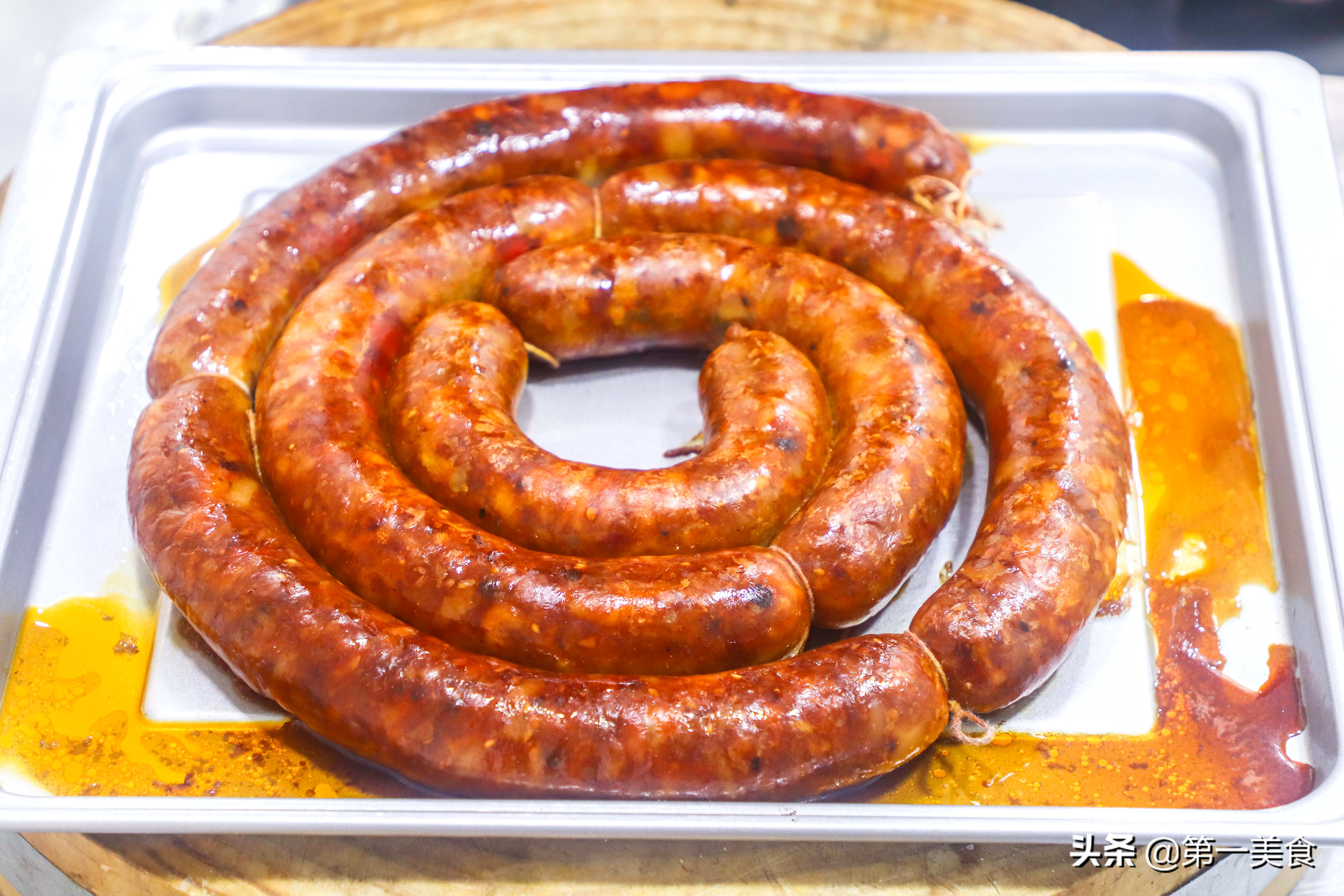 制作香肠的配料秘方不辣,香肠的制作方法和配方曝光视频