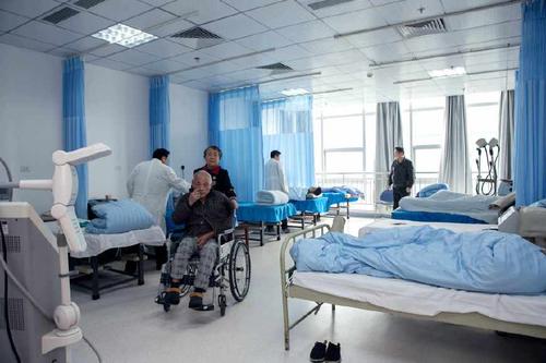 肛肠医生24小时在线解答,24小时肛肠科医院