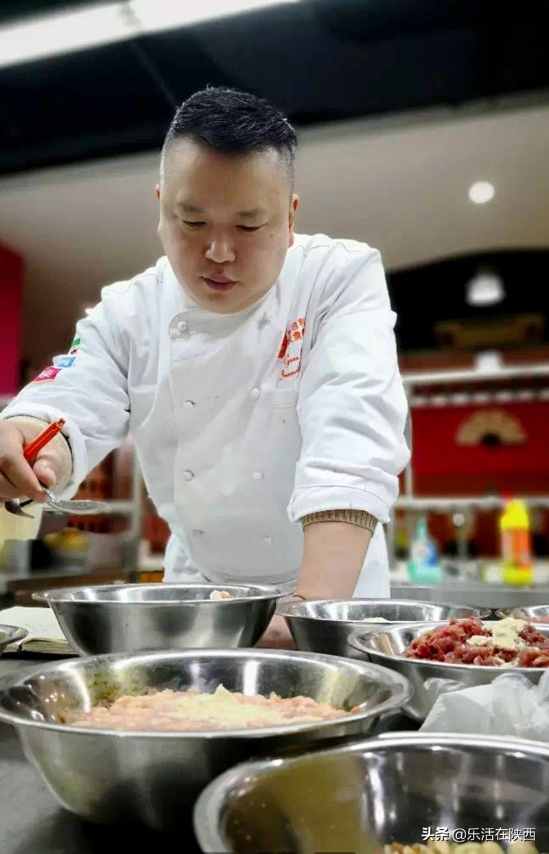 陕西肉夹馍的做法,陕西最火的肉夹馍