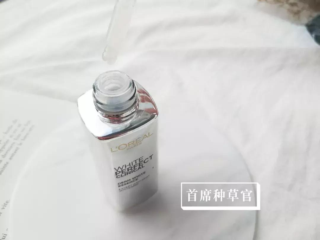 神仙水和小棕瓶哪个更值得买,被捧上天的饮料