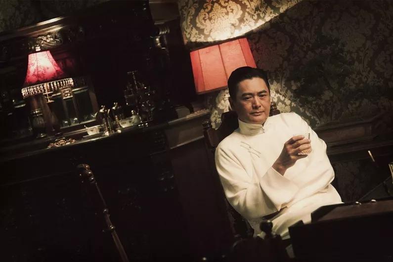 周润发从20岁到65岁的样子,周润发人生必经的历程