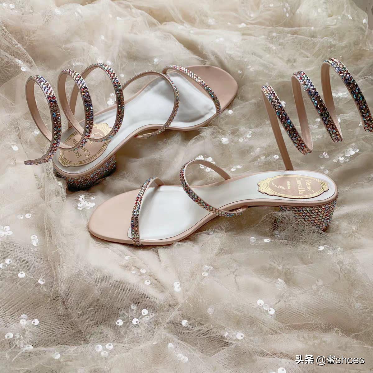 小众设计镂空高帮高跟鞋,小众设计尖头皮带扣高跟鞋