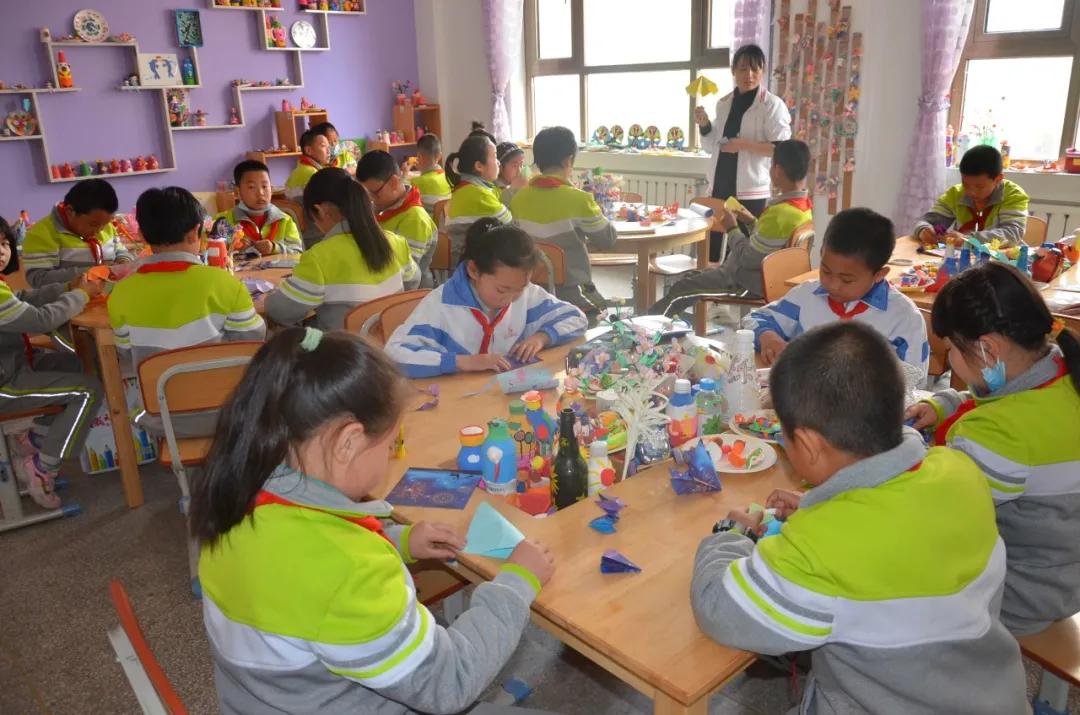 白银文明校园,文明校园七彩童年舞蹈