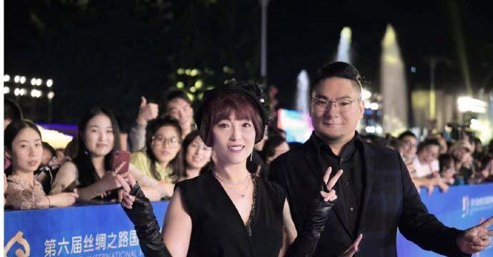 56岁的石榴姐近况,石榴姐高清打扮