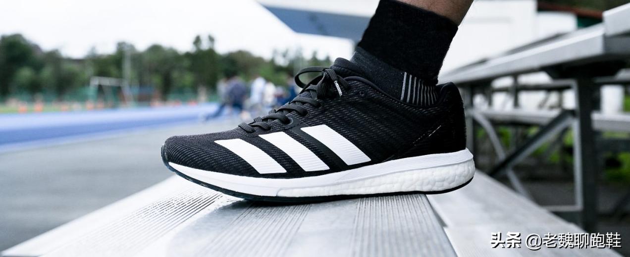又好看性能又好的耐克跑鞋,阿迪耐克最新款跑鞋