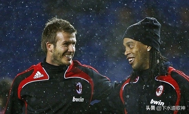 足球脸着地,足球场上的逆天的神仙颜值球员